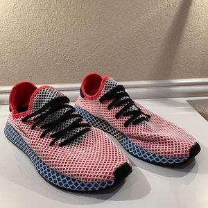 ADIDAS “DEERUPT RUNNER”